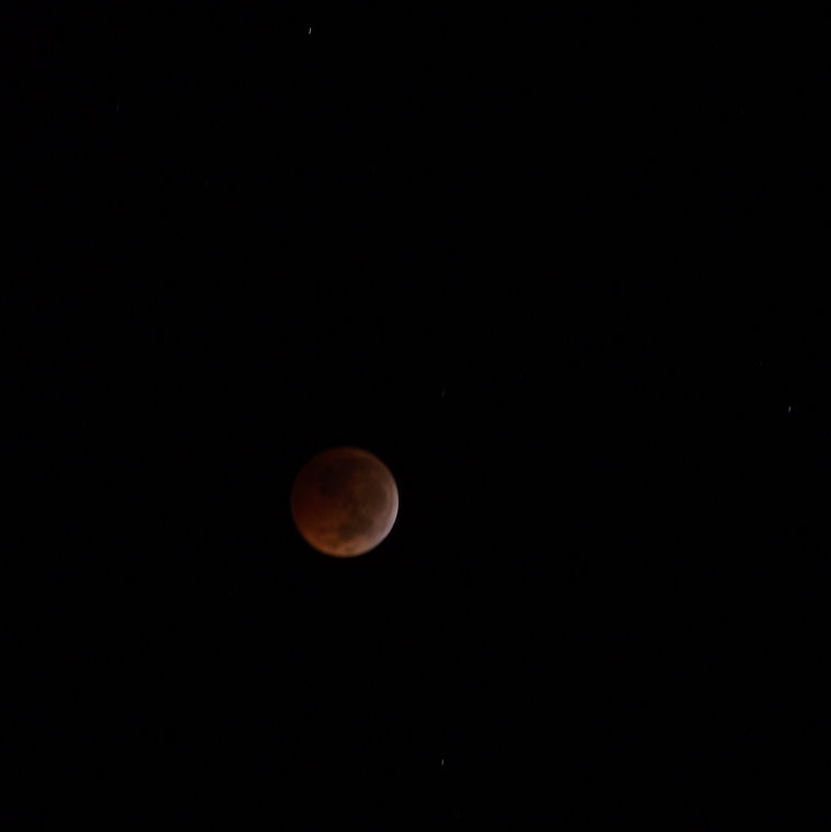 lunar eclipse dec21-2010d (20K)